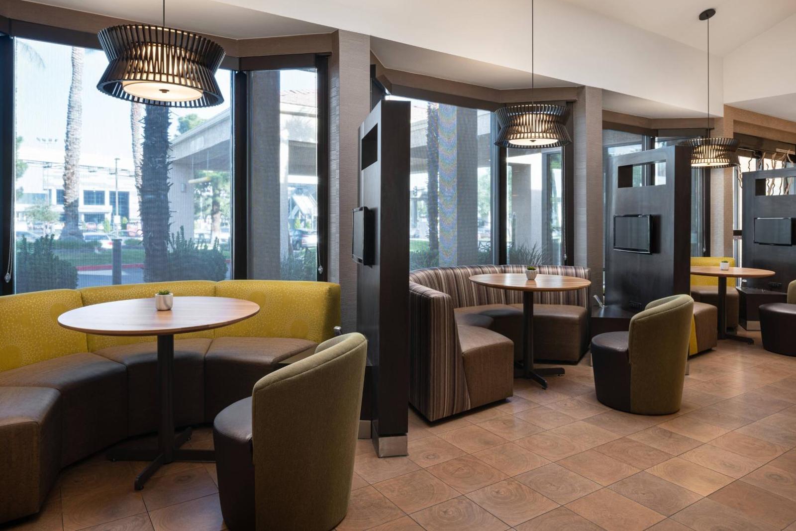 Courtyard by Marriott Las Vegas Convention Center