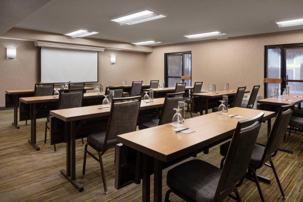 Courtyard by Marriott Las Vegas Convention Center Image 24